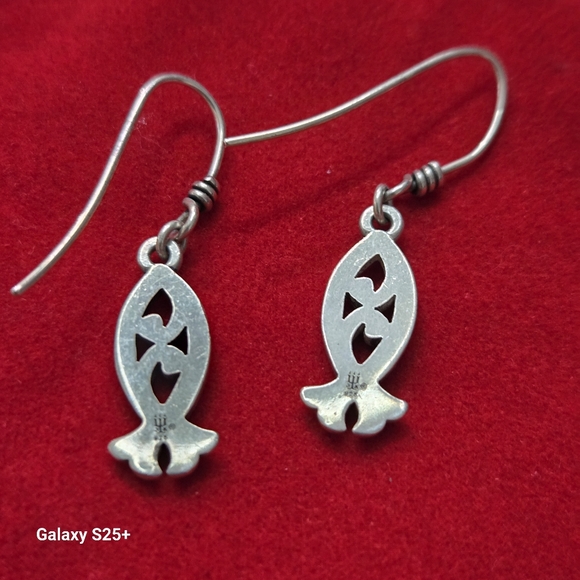 James Avery Retired Scroll Ichthus Fish Dangle Hook Earrings - Picture 2 of 4